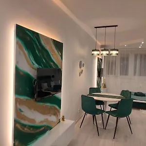  Apartman Emerald