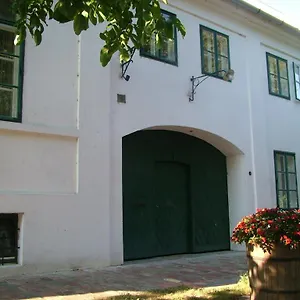  Apartman Hajós-ház