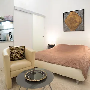 https://claudia-apartments-budapest.inbudapesthotels.com